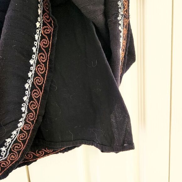 Forever21 Black Embroidered Boho Mini Dress Size Small - Picture 4 of 4